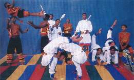 Circus Ethiopi&euml; (� Ron Giling)