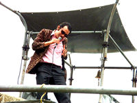 m&ecirc;me sous la pluie, rien ne l'arrete