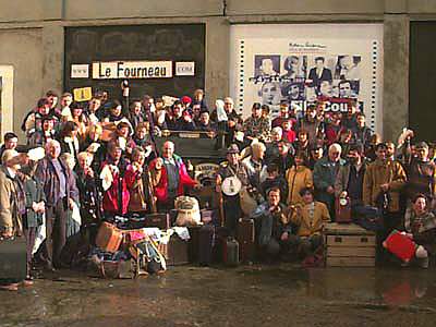 L'&eacute;quipe du Fourneau au d&eacute;part de l'ann&eacute;e 1998 (Photo Michel Prigent / Scanner de Brest)