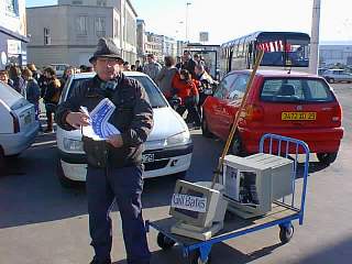 Arriv&eacute;e de Gilles Bates rue de l'Internet (� Infini)